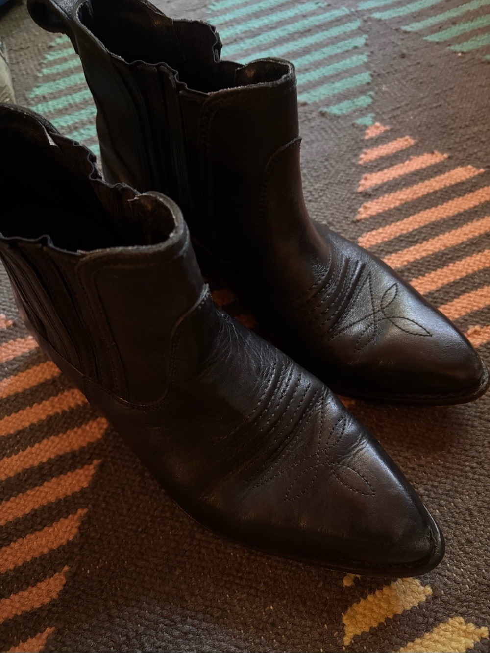 Vintage L.J. Simone Black Leather Western Chelsea Boot | 7.5